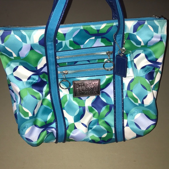 Authentic silk coach hobo purse - gorgeous!! - Picture 1 of 8